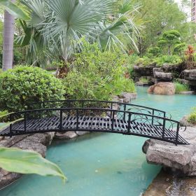 Outdoor Heavy Duty Black Metal Arch Garden Bridge with Side Rails (size: 8-Ft)